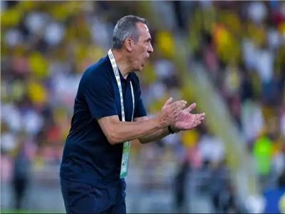 دونيس: التعادل أمام أوروجواي نتيجة جيدة.. وهدفنا بناء منتخب قادر على المنافسة